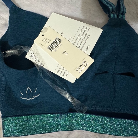 Beyond Yoga Luxury Shine On Bra! Super Soft Made in the USA Size Small NWT - Picture 10 of 10